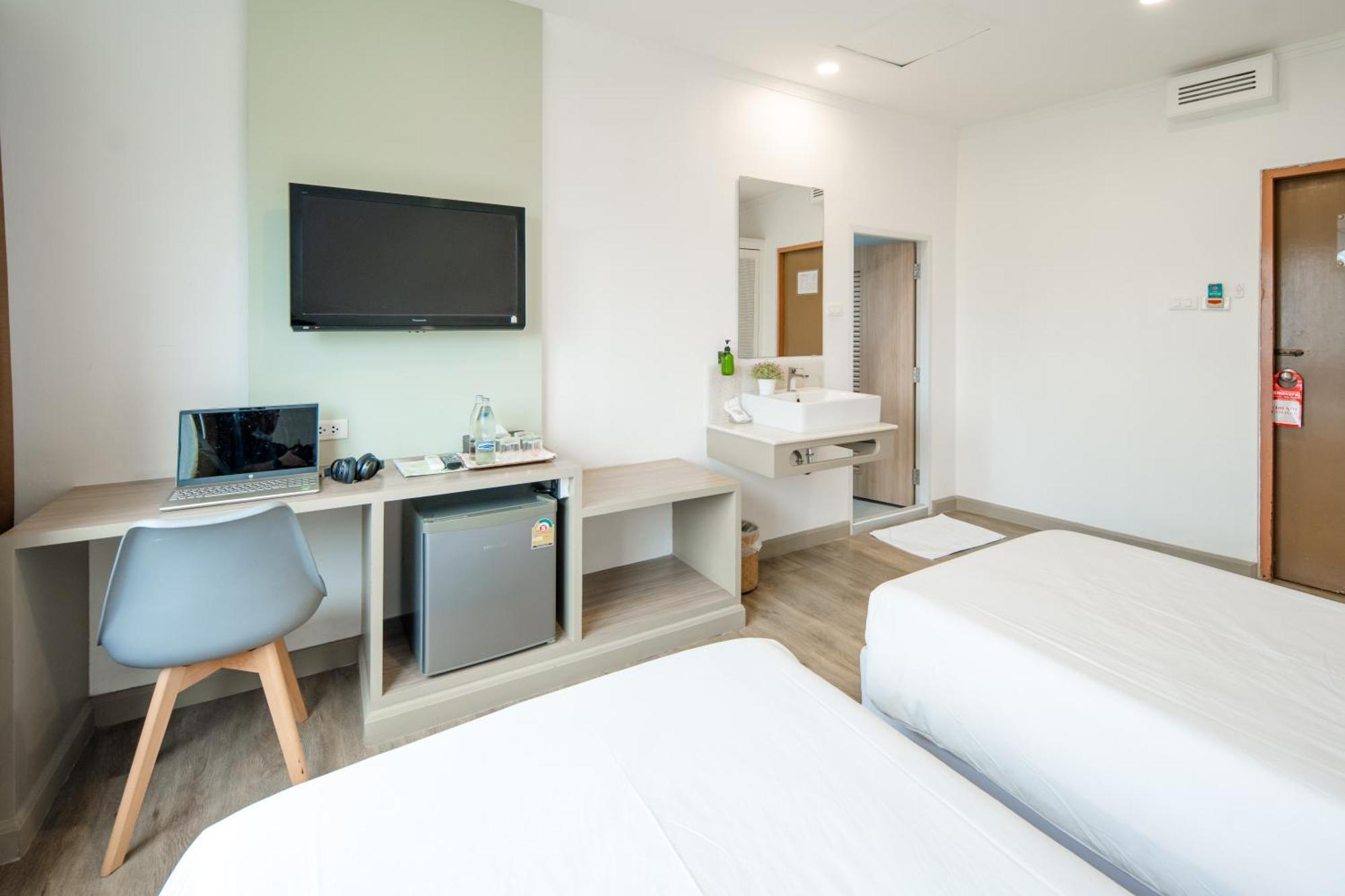 Dhevaraj Hotel Нан Экстерьер фото